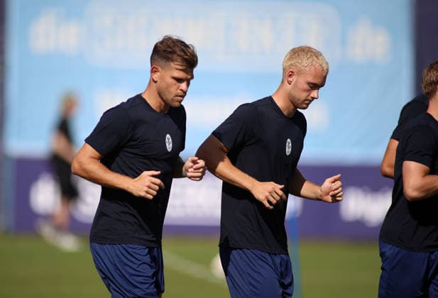 Soccer, Men s, Bavarian Regional League, 2026–2027 Season, TSV 1860 Munich, Training at Grünwalder Strasse 114, Training Facility: Florian Niederlechner (TSV 1860 Munich, left) and Lasse Fassmann (TSV 1860 Munich, right) running together