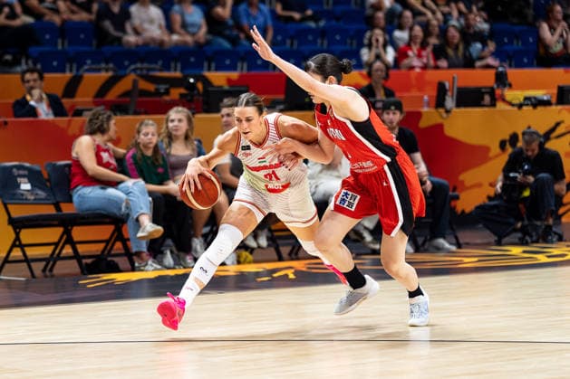 Reka Lelik (Hungary), 21, dribbling past Otoha Goto (Japan), 06, GER, Hungary vs. Japan, Basketball, 2026 FIBA Women’s World Cup, Quarterfinal Qualifier, September 8, 2026, GER, Hungary vs. Japan, basketball, 2026 FIBA Women’s World Cup, quarterfinal qualifier, September 8, 2026, Berlin Copyright: xEibner-Pressefoto MaxxVincenx EP_MVN