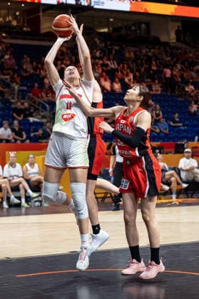 Kinga Josepovits (Hungary), No. 11, making a layup; Yuki Miyazawa (Japan), No. 52; GER, Hungary vs. Japan, Basketball, 2026 FIBA Women’s World Cup, Quarterfinal Qualifier, September 8, 2026, GER, Hungary vs. Japan, Basketball, 2026 FIBA Women’s World Cup, Qualification for the quarterfinals, September 8, 2026, Berlin Copyright: xEibner-Pressefoto MaxxVincenx EP_MVN