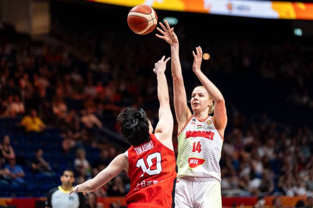 Dorka Juhasz of Hungary, 14, shooting; Ramu Tokashiki of Japan, 10; GER, Hungary vs. Japan, basketball, 2026 FIBA Women’s World Cup, quarterfinal qualifier, September 8, 2026, GER, Hungary vs. Japan, basketball, 2026 FIBA Women’s World Cup, quarterfinal qualifier, September 8, 2026, Berlin Copyright: xEibner-Pressefoto MaxxVincenx EP_MVN