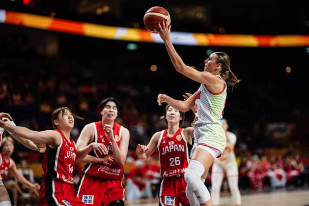 2026 FIBA Women’s Basketball World Cup: Hungary vs. Japan, September 8, 2026, atÁgnes Török of Hungary, No. 13, shoots a basketball during the FIBA Women’s Basketball World Cup 2026, Final Phase, quarterfinal qualifier between Hungary and Japan on September 8, 2026, at the Uber Arena in Berlin Copyright: xBEAUTIFULxSPORTS Tonhäuserx
