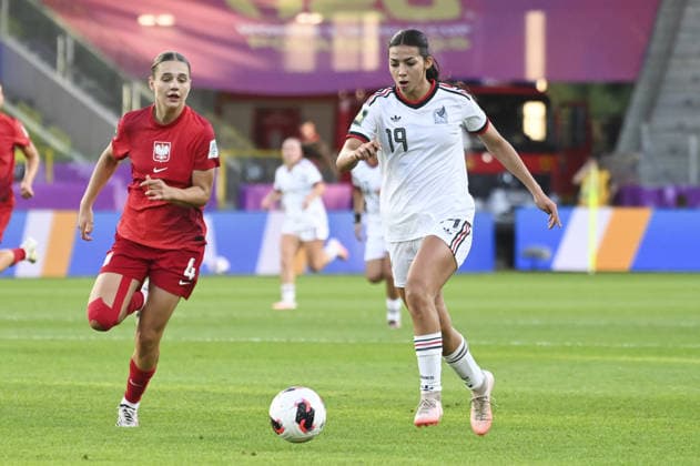 IPA88279021 - Magda Piekarska (POL) and Montserrat Saldivar (MEX) during the FIFA U-20 Women s World Cup match between Poland and Mexico, Katowice, Poland, on September 8, 2026  Copyright: xMichalxDubiel IPAxSportx xx IPA88279021