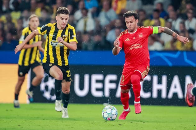SOCCER - UEFA CL, AEK vs LASK ATHENS,GREECE,08.SEP.26 - SOCCER - UEFA Champions League, AEK Athens vs Linzer ASK. Image shows Milan Vitalis (AEK) and Sascha Horvath (LASK).  GEPAxpictures xManuelxBinder