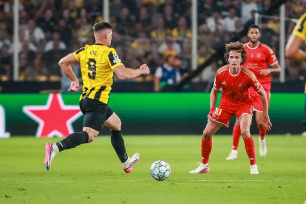SOCCER - UEFA CL, AEK vs LASK ATHENS,GREECE,08.SEP.26 - SOCCER - UEFA Champions League, AEK Athens vs Linzer ASK. Image shows Luka Jovic (AEK) and Robert Ljubicic (LASK).  GEPAxpictures xManuelxBinder