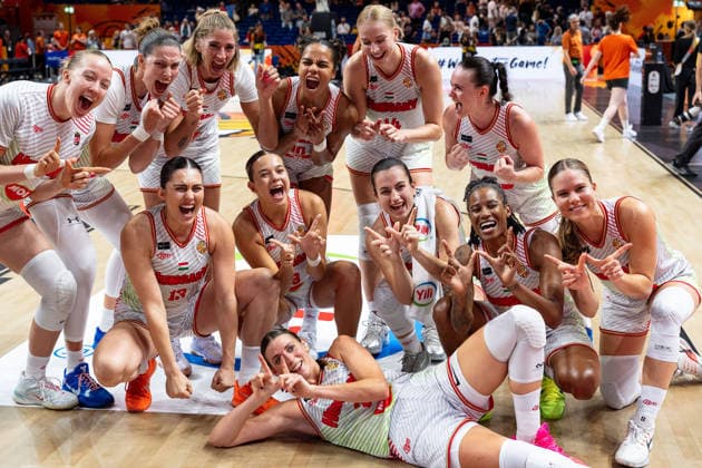 Hungarian team celebrates after victory at the end of the game, team photo, GER, Hungary vs. Japan, basketball, 2026 FIBA Women s World Cup, quarterfinal qualifier, September 8, 2026, GER, Hungary vs. Japan, basketball, 2026 FIBA Women’s World Cup, qualification for the quarterfinals, September 8, 2026, Berlin Copyright: xEibner-Pressefoto MaxxVincenx EP_MVN