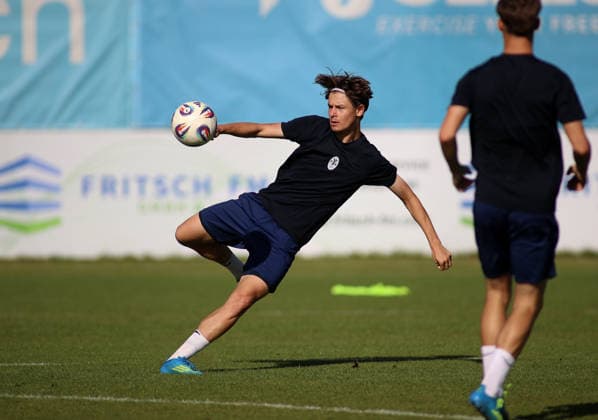Soccer, Men s, Bavarian Regional League, 2026–2027 Season, TSV 1860 Munich, Training at Grünwalder Strasse 114, Raphael Ott Training Facility, TSV 1860 Munich: player looking at the ball during a shot on goal, ball control