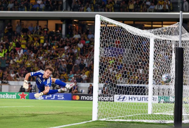 AEK Athens v LASK UEFA Champions League Lukas Jungwirth of LASK concedes a goal from a free kick during the UEFA Champions League match at AEK Arena, Athens 08 09 2026 UK Newspapers OUT Copyright: xYannisxHalasx FIL-23912-0058