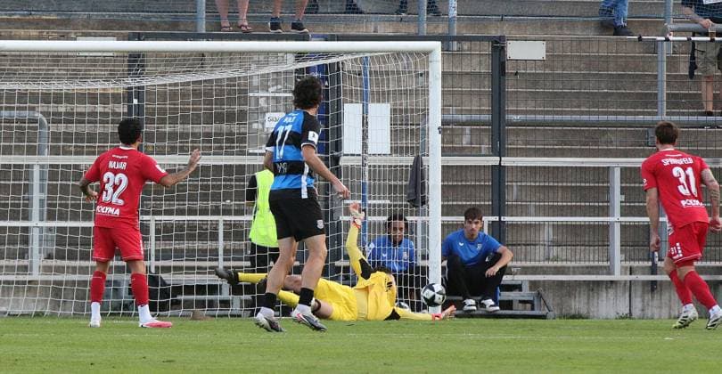 September 8, 2026 xmgoodx Frankfurt am Main, PSD Bank Arena, Regionalliga Southwest, 2026–2027 Season, FSV Frankfurt vs. KSV Hessen Kassel, 1–0 goal by Amar Suljic (14), FSV Frankfurt, goalkeeper Nicolas Gröteke, 12, Hessen Kassel defeated