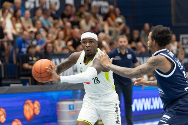 Glen Abram Jr. Bayreuth, 28, DeLonnie Hunt MBC, 3, Syntainics MBC vs. Medikamente per Klick Bayreuth, Exhibition Game, Preseason, Basketball, Bundesliga, 2. Bundesliga, Men, 2026–27 Season, August 9, 2026, Weißenfels City Hall, Saxony-Anhalt, Germany