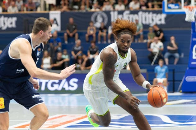 Kresimir Nikic MBC 9, Taje Kelly Bayreuth, 2, Syntainics MBC vs. Medikamente per Klick Bayreuth, Exhibition Game, Preseason, Basketball, Bundesliga, 2. Bundesliga, Men, 2026–27 Season, September 8, 2026, Weißenfels City Hall, Saxony-Anhalt, Germany