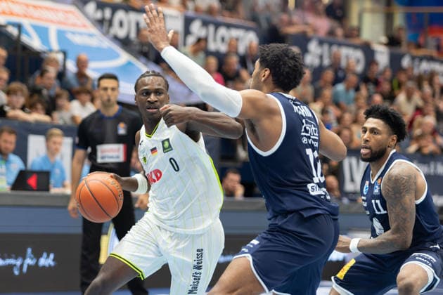 Joshua Bonga Bayreuth, 0, Kostja Mushidi MBC, 10, Anthony Gaines MBC, 11, Syntainics MBC vs. Medikamente per Klick Bayreuth, Exhibition Game, Preseason, Basketball, Bundesliga, 2. Bundesliga, Men, 2026–27 Season, September 8, 2026, Weißenfels City Hall, Saxony-Anhalt, Germany