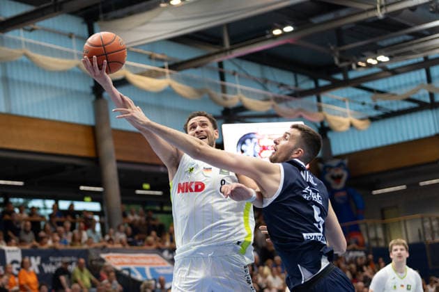 Kevin Wohlrath Bayreuth, 8, Kresimir Nikic MBC 9, Syntainics MBC vs. Medikamente per Klick Bayreuth, Exhibition Game, Preseason, Basketball, Bundesliga, 2. Bundesliga, Men, 2026–27 Season, September 8, 2026, Weißenfels City Hall, Saxony-Anhalt, Germany