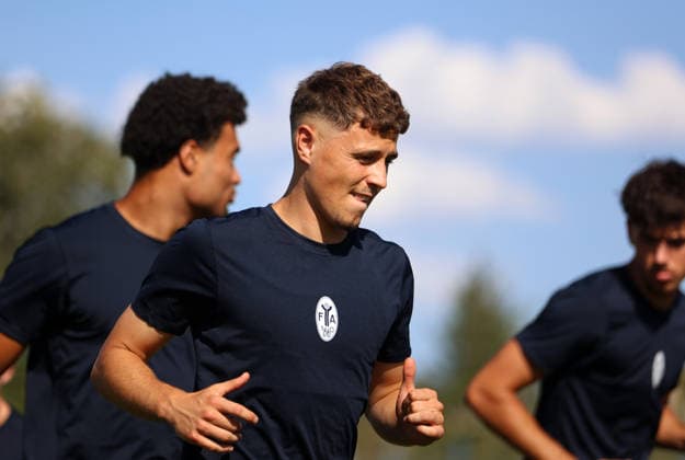 Soccer, Men s, Bavarian Regional League, 2026–2027 Season, TSV 1860 Munich, Practice at Grünwalder Strasse 114, Benedikt Hoppe Training Facility, TSV 1860 Munich: Running, Head, Upper Body
