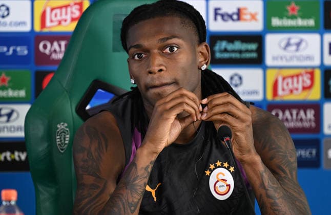 Ahead of Sporting CP - Galatasaray UEFA Champions League LISBON, PORTUGAL - SEPTEMBER 8: Galatasaray head coach Okan Buruk (not seen) and player Rafael Leao answer questions during a press conference, PK, Pressekonferenz at Jose Alvalade Stadium ahead of the UEFA Champions League opening-week match between Sporting and Galatasaray in Lisbon, Portugal, on September 8, 2026. Burak Akbulut Anadolu Lisbon Portugal. Editorial use only. Please get in touch for any other usage.  Copyright: x2026xAnadoluxBurakxAkbulutx