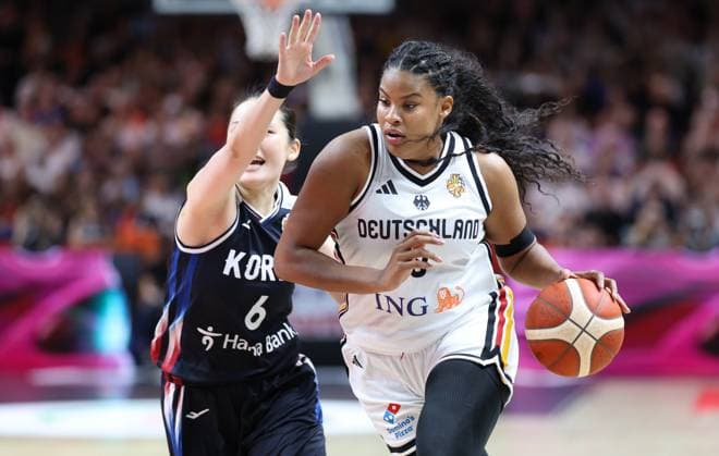 Korea s Isaem Choi and Germany s Nyara Sabally fight for the ball during a basketball game between Germany and South Korea, game 3 of the group phase at the FIBA Women s Basketball World Cup, on Tuesday 8 September 2026, in Berlin, Germany. The FIBA Women s Basketball World Cup takes place in Berlin from 4 to 23 September 2026. VIRGINIExLEFOUR  x185686607x
