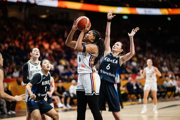 FIBA Women s Basketball World Cup 2026: Germany vs. South Korea, September 8, 2026; Nyara Sabally (Germany, 8) vs. Isaem Choi (South Korea, 6); Basketball; FIBA Women s Basketball World Cup 2026; Final Round, Qualifier for the Quarterfinals: Germany vs. South Korea on September 8, 2026, at the Uber Arena, Berlin Copyright: xBEAUTIFULxSPORTS Tonhäuserx