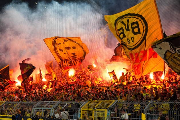 Fans set off pyrotechnics before kickoff: Borussia Dortmund vs. Villarreal CF, Soccer, UEFA Champions League, Matchday 1, 2026–2027 season, September 8, 2026, Borussia Dortmund vs. Villarreal CF, Soccer, UEFA Champions League, Matchday 1, 2026–2027 season, September 8, 2026, Dortmund Copyright: xEibner-Pressefoto ScottxColemanx EP_SCN