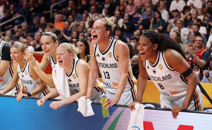 Alexandra Wilke, Clara Bielefeld, Emma Eichmeyer, Leonie Fiebich, Nyara Sabally cheering, celebrating, joy, emotion, jubilation, sports, basketball, FIBA World Cup, World Championship, Women s World Cup, 2026–2027 season, August 9, 2026, DBB, Germany (GER) vs. South Korea (KOR)