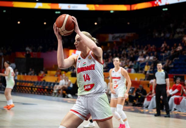 Hungary V Japan: Qualification To Quarter-Finals - FIBA Women s Basketball World Cup Germany 2026 Dorka Juhasz plays during the FIBA Women s Basketball World Cup 2026 qualification match between Hungary and Japan in Berlin, Germany, on September 8, 2026. Berlin Germany  Copyright: xMarcinxGolbax originalFilename:golba-hungaryv260908_nptVh.jpg