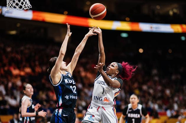 FIBA Women s Basketball World Cup 2026: Germany vs. South Korea, September 8, 2026; Alexis Peterson (Germany, No. 1) shoots; Haeran Lee (South Korea, No. 12); Basketball; FIBA Women s Basketball World Cup 2026; Final Phase, Qualifier for the Quarterfinals: Germany vs. South Korea on September 8, 2026, at the Uber Arena, Berlin Copyright: xBEAUTIFULxSPORTS Tonhäuserx