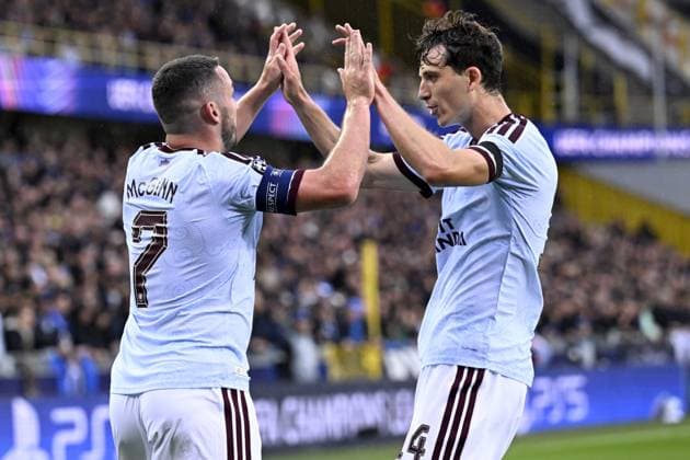 BRUGGE - (lr) John McGinn of Aston Villa FC and Pau Torres of Aston Villa FC celebrate the 0-1 goal scored by John McGinn of Aston Villa FC during the Champions League match between Club Brugge and Aston Villa FC at the Jan Breydel Stadium on September 8, 2026, in Bruges, Belgium. ANP UEFA, Champions League 2026 27 xVIxANPxSportx xGerritxvanxKeulenxIVx 567672647 originalFilename: 567672647.jpg