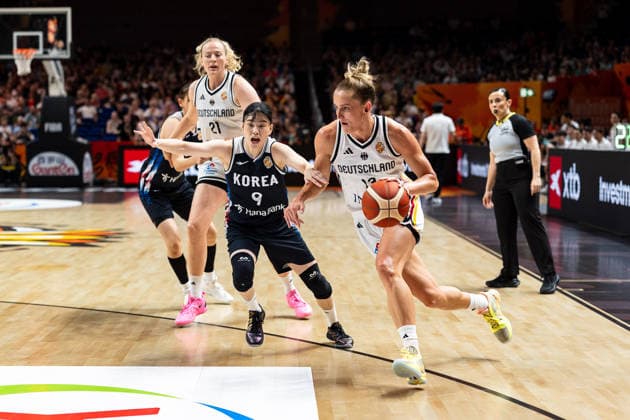 Leonie Fiebich (Germany), age 13, dribbling against Sohee Lee (South Korea), age 9, GER, Germany vs. South Korea, basketball, 2026 FIBA Women’s World Cup, quarterfinal qualifier, September 8, 2026, GER, Germany vs. Korea, Basketball, 2026 FIBA Women’s World Cup, Qualifying for the quarterfinals, September 8, 2026, Berlin Copyright: xEibner-Pressefoto MaxxVincenx EP_MVN
