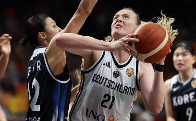 Korea s Haeran Lee and Germany s Guelich fight for the ball during a basketball game between Germany and South Korea, game 3 of the group phase at the FIBA Women s Basketball World Cup, on Tuesday 8 September 2026, in Berlin, Germany. The FIBA Women s Basketball World Cup takes place in Berlin from 4 to 23 September 2026. VIRGINIExLEFOUR  x185687728x