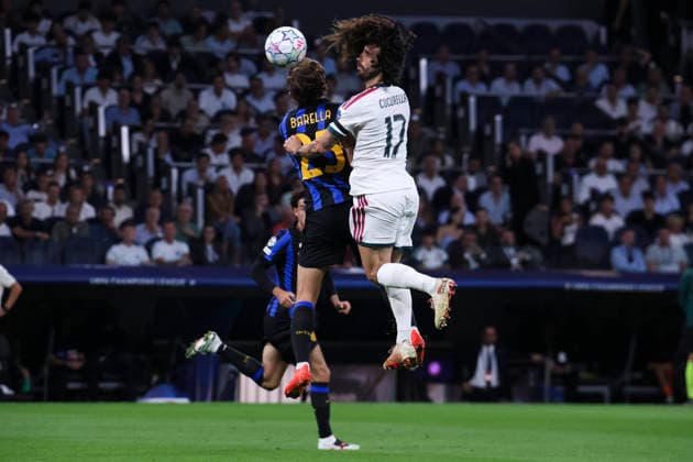 Real Madrid vs. FC Internazionale Milano, UEFA Champions League 2026–27, September 8, 2026, Santiago Bernabéu Stadium, Madrid, Spain Nicolo Barella battles for the ball against Mar Cucurella of Internazionale Milano during the UEFA Champions League 2026 27 soccer match between Real Madrid and FC Internazionale Milano at the Santiago Bernabéu Stadium on September 8, 2026, in Madrid, Spain Madrid Santiago Bernabéu Stadium Madrid Spain Copyright: xAlejandroxMatiasxAcostax