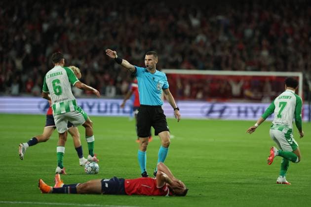 FOOT - LOSC - BETIS SEVILLE PHOTOPQR VOIX DU NORD Pascal Bonniere ; 08 09 2026 ; direct Villeneuve-d ascq, le 8 septembre 2026 losc Betis ligue des champions. Pascal Bonniere France  Copyright: xPHOTOPQR VOIXxDUxNORD MAXPPPxPascalxBonnierex 20260908VDN8313 20260908VDN8313