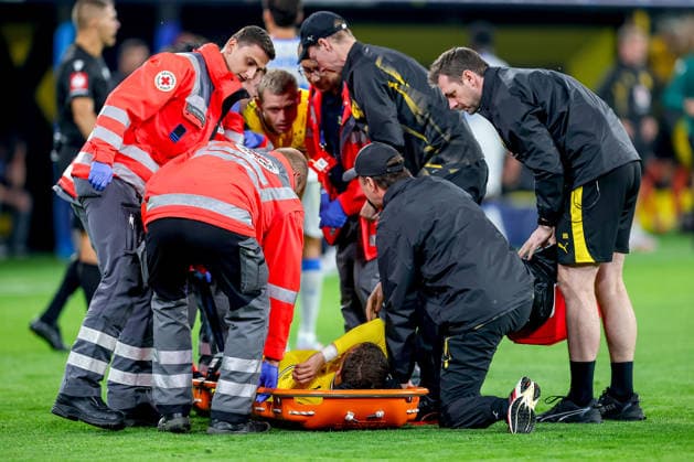 September 8, 2026, Soccer, UEFA Champions League, Borussia Dortmund vs. Villarreal, Champions League Matchday 1, Signal Iduna Park, 2026–27 Season: Konstantinos Karetsas (BVB) lies injured on the field; the injury requires him to be carried off the field on a stretcher by paramedics. DFB regulations prohibit any use of photographs as image sequences and or quasi-video. North Rhine-Westphalia, Germany