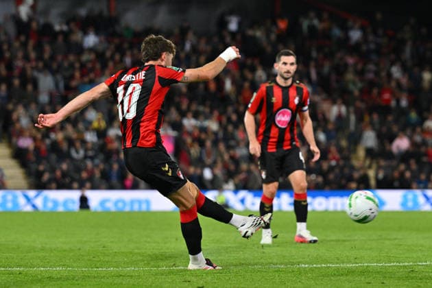 Bournemouth v Lincoln City, EFL Cup Ryan Christie (10) of AFC Bournemouth shoots at goal during the EFL Cup match between Bournemouth and Lincoln City at the Vitality Stadium, Bournemouth, UK on 8 September 2026. Bournemouth Vitality Stadium Dorset UK Editorial use only DataCo restrictions apply See www.football-dataco.com , Copyright: xGrahamxHuntx PSI-24849-0048