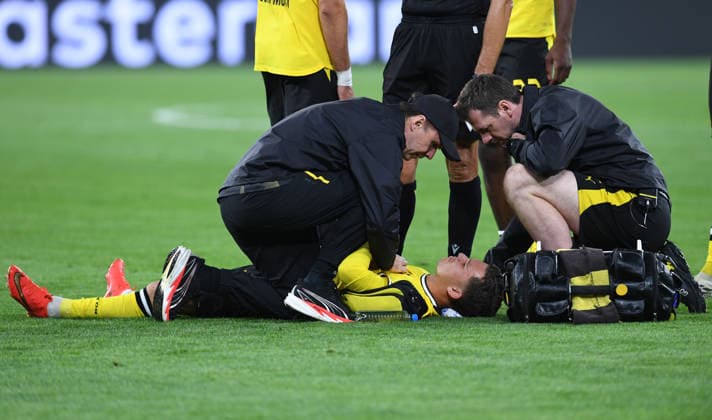 Soccer: UEFA Champions League Group Stage, Matchday 1—Borussia Dortmund vs. Villarreal on September 8, 2026, at Signal Iduna Park in Dortmund. Konstantinos Karetsas (Dortmund) is injured and lying on the ground. xRx