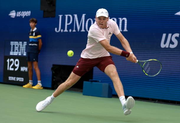 US Open tennis tournament - Day 10 Alex Michelsen of USA in action against Frances Tiafoe of USA during the Men s Singles Quarterfinals match of the US Open Tennis Championships in Flushing Meadows, New York, USA, 08 September 2026. FLUSHING MEADOWS NEW YORK United States  Copyright: xCRISTOBALxHERRERA-ULASHKEVICHx