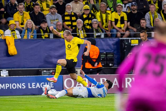 September 8, 2026, Soccer, Matchday 1 of the UEFA Champions League, Borussia Dortmund vs. FC Villarreal, Julian Ryerson (Borussia Dortmund), Georges Mikautadze (FC Villarreal), Dortmund, Signal Iduna Park, North Rhine-Westphalia, Germany, xRHR, PHOTO DEx Copyright: DennisxEwert RHR-FOTOx RHR-FOTO DE