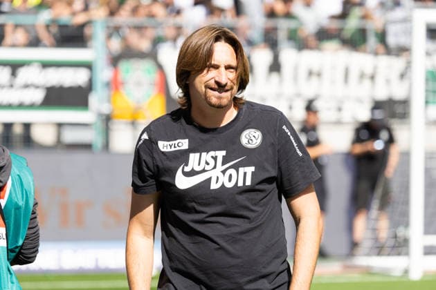 Mönchengladbach, Deutschland 03. Mai 2026: 1. BL - 2026 2027 - Sp. 2 - Borussia Mönchengladbach gegen SV Elversberg Im Bild: Trainer Vincent Wagner (SV) DFL DFB regulations prohibit any use of photographs as image sequences and or quasi-video. ista-Borussia Park Nordrhein Westfalen *** Mönchengladbach, Germany, May 3, 2026, Bundesliga 1, 2026–2027 Season, Matchday 2: Borussia Mönchengladbach vs. SV Elversberg. Pictured: Coach Vincent Wagner. SV DFL DFB regulations prohibit any use of photographs as image sequences and or quasi-video content. Borussia Park, North Rhine-Westphalia Copyright: xFotostandx xGörtzx