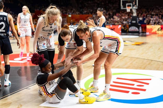 Lina Sontag (Germany), 24, and Leonie Fiebich (Germany), 13, assist Alexis Peterson (Germany), 01, GER, Germany vs. Korea, Basketball, 2026 FIBA Women’s World Cup, Quarterfinal Qualifier, September 8, 2026, GER, Germany vs. Korea, basketball, 2026 FIBA Women’s World Cup, quarterfinal qualification, September 8, 2026, Berlin Copyright: xEibner-Pressefoto MaxxVincenx EP_MVN
