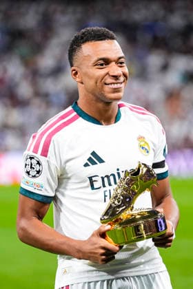 September 8, 2026, Madrid, Madrid, Spain: Kylian Mbappe of Real Madrid is awarded the 2025 26 UEFA Champions League Top Scorer award before the UEFA Champions League 2026 27 League Phase MD1 match between Real Madrid CF and FC Internazionale Milano at Berabeu stadium on September 08, 2026, in Madrid, Spain. Madrid Spain - ZUMAa181 20260908_zaa_a181_170 Copyright: xOscarxJ.xBarrosox