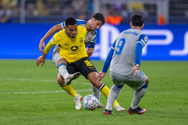 September 8, 2026 Champions League Borussia Dortmund vs. Villarreal at Signal Iduna Park Ethan Nwaneri Borussia Dortmund runs with the ball at his feet IMPORTANT NOTICE In accordance with DFL and UEFA regulations, it is prohibited to use or allow the use of photographs taken in the stadium and or during the match in the form of sequential images and or video-like photo series Copyright: xDavidxInderliedx