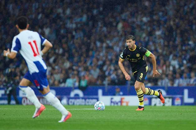 FC Porto v Manchester City - UEFA Champions League 26 27 MD1 PORTO, PORTUGAL - SEPTEMBER 8: Ruben Dias of Manchester City runs with the ball during the UEFA Champions League 26 27 match between FC Porto and Manchester City at Estadio do Dragao on September 8, 2026 in Porto, Portugal. (Photo by Diego Simon Photo Players Images Magara Press) Porto Estadio do Dragao Portugal Copyright: xDiegoxSimonx