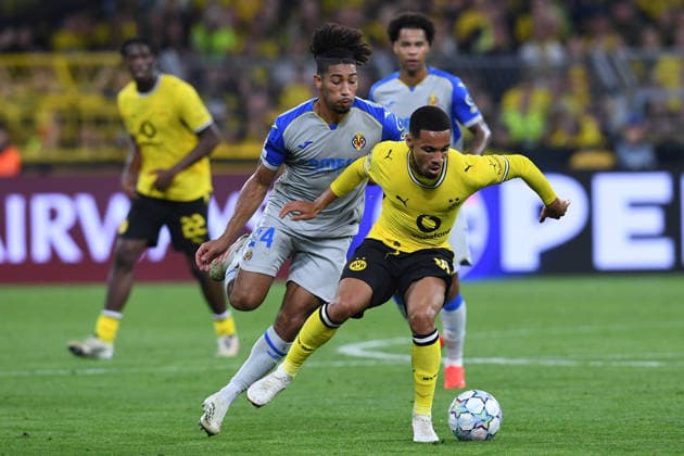 Soccer: UEFA Champions League Group Stage, Matchday 1—Borussia Dortmund vs. Villarreal on September 8, 2026, at Signal Iduna Park in Dortmund. Ethan Nwaneri (Dortmund, forward); Nathan Saliba (Villarreal, defender) xRx