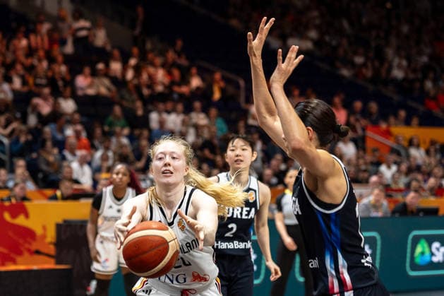 Frieda Buehner, Germany, age 20, in a one-on-one battle, fighting for the ball, GER, Germany vs. Korea, basketball, 2026 FIBA Women’s World Cup, quarterfinal qualifier, September 8, 2026, GER, Germany vs. Korea, basketball, 2026 FIBA Women s World Cup, qualification for the quarterfinals, September 8, 2026, Berlin Copyright: xEibner-Pressefoto MaxxVincenx EP_MVN