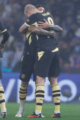 Erling Haaland of Manchester City scores a goal and celebrates 1-0. Porto v Manchester City, UEFA Champions League, League Stage, Football, Estadio do Dragao, Porto, Portugal - 08 Sep 2026Porto Estadio do Dragao Portugal  Copyright: xMiguelxLemos Shutterstockx 17140155cj
