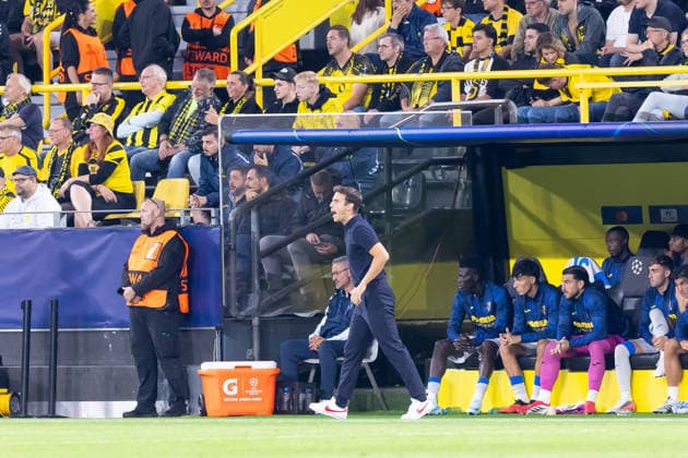 Dortmund, Germany, September 8, 2026; 2026–2027 UEFA Champions League Group Stage Match 1: Borussia Dortmund vs. FC Villarreal; Pictured: Coach Inigo Perez (VIL) at Signal Iduna Park, North Rhine-Westphalia Copyright: xFotostandx xZeisingx