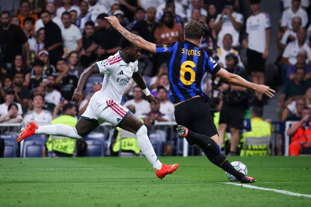 Real Madrid vs. FC Internazionale Milano, UEFA Champions League 2026–27, September 8, 2026, Santiago Bernabéu Stadium, Madrid, Spain Vinicius Junior of Real Madrid is defended by John Stones during the UEFA Champions League 2026 27 soccer match between Real Madrid and FC Internazionale Milano at Santiago Bernabéu Stadium on September 8, 2026, in Madrid, Spain Madrid Santiago Bernabéu Stadium Madrid Spain Copyright: xAlejandroxMatiasxAcostax