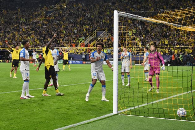 Own goal 1-0 by Renato Veiga (Villarreal FC), assisted by Maximilian Beier (Borussia Dortmund), September 8, 2026, 2026-2027 UEFA Champions League, Matchday 1, Borussia Dortmund vs. Villarreal CF. UEFA regulations prohibit any use of photographs as image sequences and or quasi-video. Dortmund, Signal Iduna Park, North Rhine-Westphalia, Germany Team2