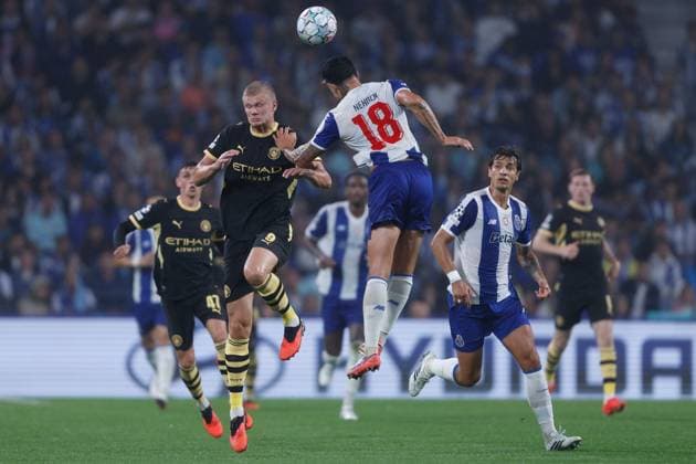 Erling Haaland of Manchester City and NehuÃ n PÃ rez of FC Porto in action. Porto v Manchester City, UEFA Champions League, League Stage, Football, Estadio do Dragao, Porto, Portugal - 08 Sep 2026Porto Estadio do Dragao Portugal  Copyright: xMiguelxLemos Shutterstockx 17140155de