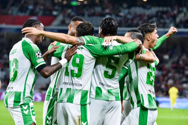 FOOTBALL : Lille OSC vs Real Betis Balompie - Ligue des Champions - Phase de Ligue - JournÃ e 1 - 08 09 2026 Joie des joueurs du Real Betis BalompiÃ apres le 2e but de Marc Bartra (Real Betis BalompiÃ ) Villeneuve d AsqcFrance  Copyright: xBaptistexAutissierx