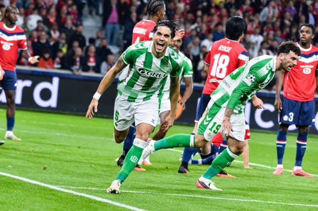 FOOTBALL : Lille OSC vs Real Betis Balompie - Ligue des Champions - Phase de Ligue - JournÃ e 1 - 08 09 2026 Joie des joueurs du Real Betis BalompiÃ apres le 2e but de Marc Bartra (Real Betis BalompiÃ ) Villeneuve d AsqcFrance  Copyright: xBaptistexAutissierx