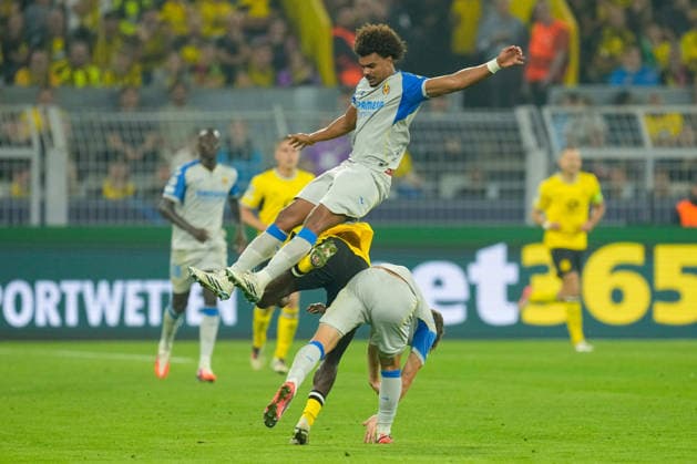 Renato Veiga of Villarreal CF controls the ball during the 2026–2027 UEFA Champions League match between Borussia Dortmund and Villarreal at BVB Stadion Dortmund on September 8, 2026, in Dortmund, Germany. Photo by Alex Gottschalk, DeFodi Images