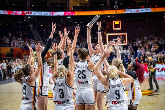 Basketball Berlin, September 8, 2026 FIBA Women s Basketball World Cup Germany 2026 Quarterfinal Qualifier Germany GER South Korea KOR CELEBRATION D Marie Gülich Germany, No. 21 Gulich